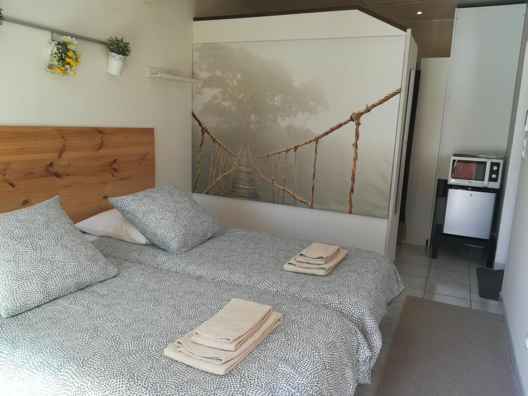 Bed and Breakfast Le Ti'Roussat Сент-Андре-де-Кюбзак Екстер'єр фото